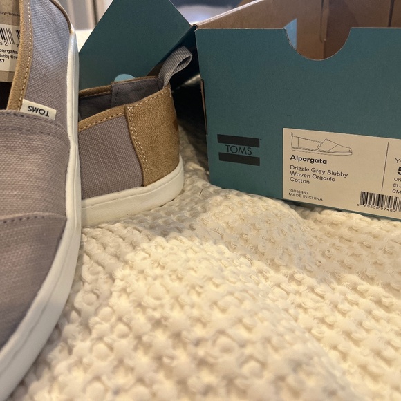 TOMS Alpargata - Picture 1 of 2